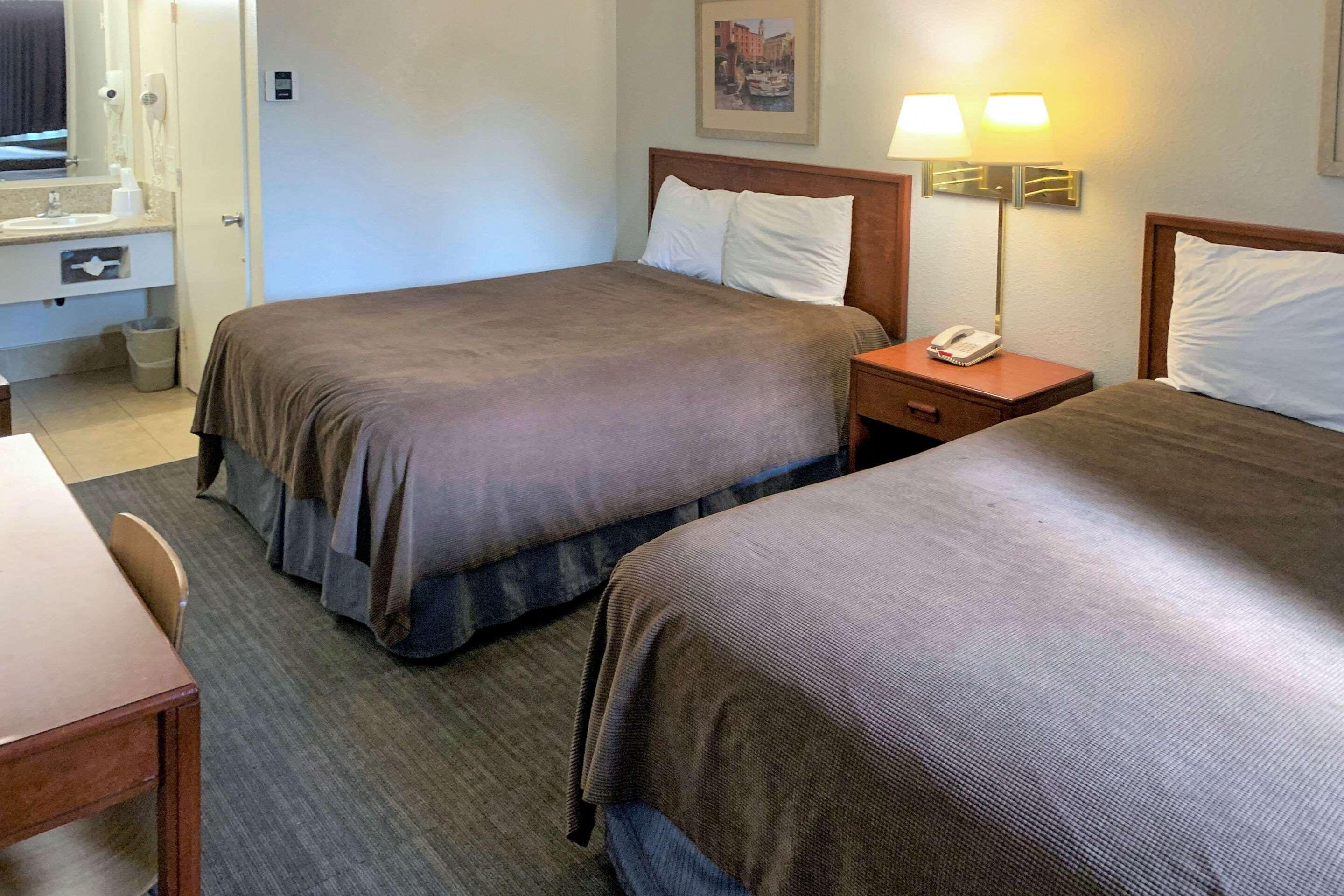 Rodeway Inn Sacramento-University Area Exterior photo