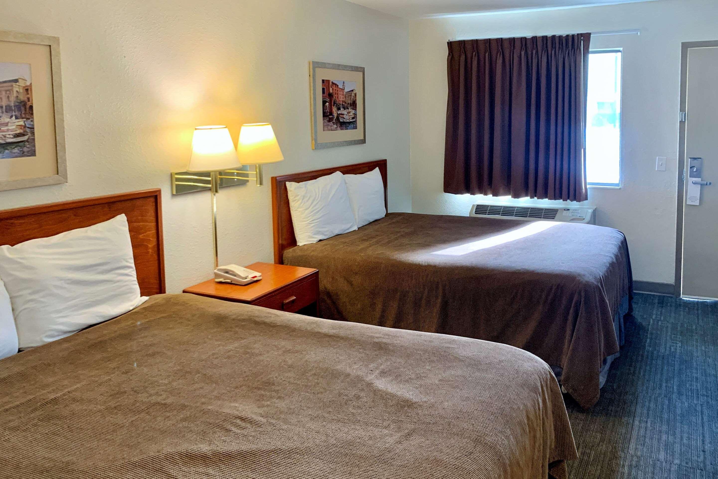 Rodeway Inn Sacramento-University Area Exterior photo