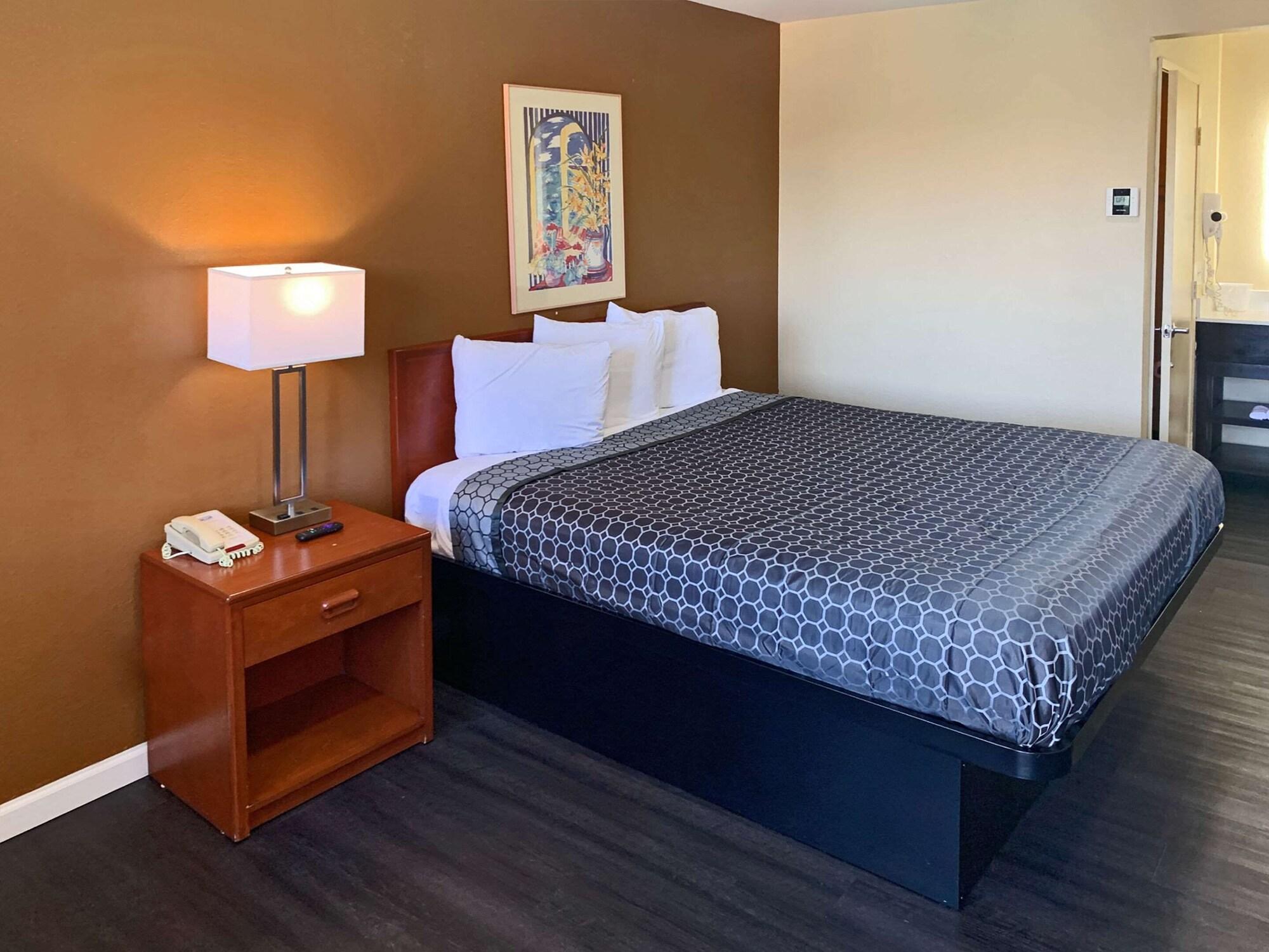 Rodeway Inn Sacramento-University Area Exterior photo