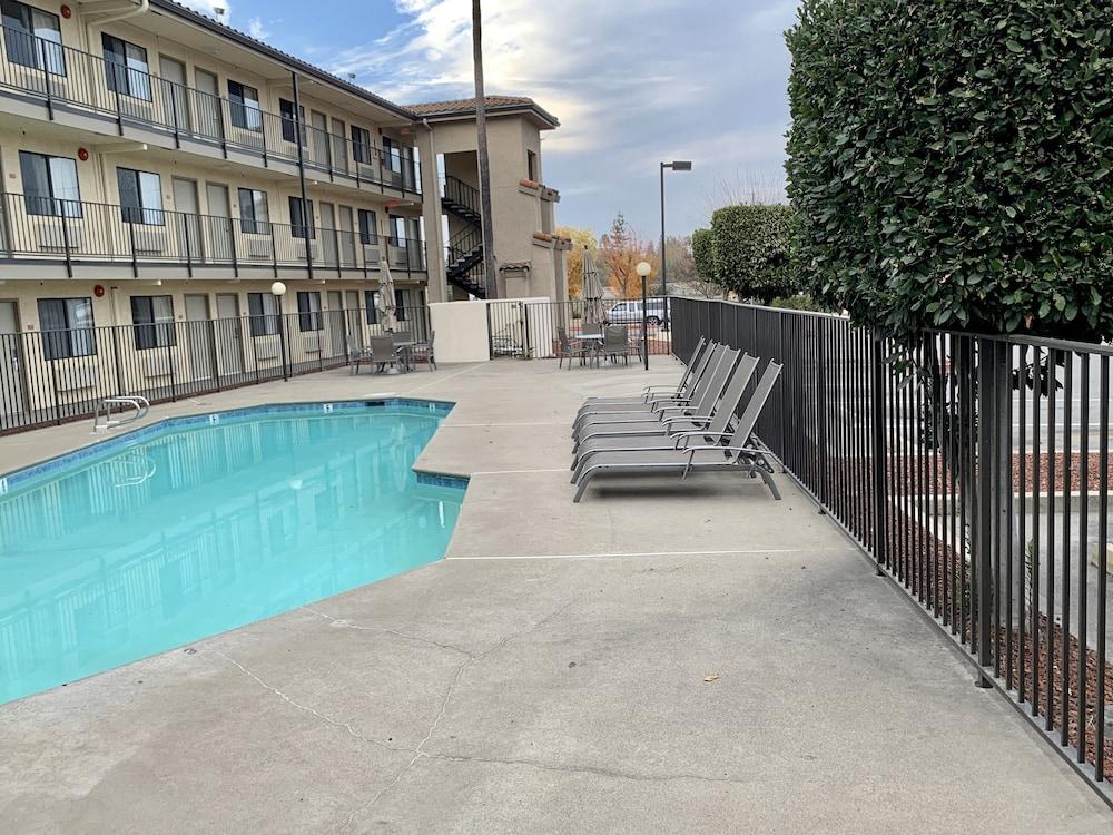 Rodeway Inn Sacramento-University Area Exterior photo